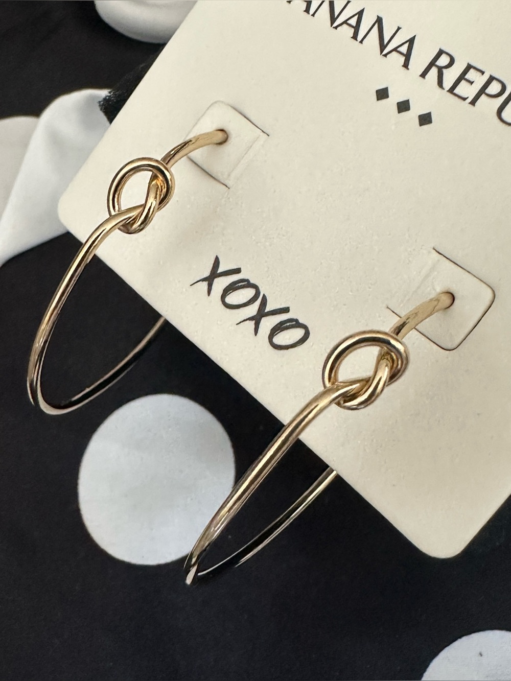 NWT Banana Republic Gold Love Knot Hoop Earrings